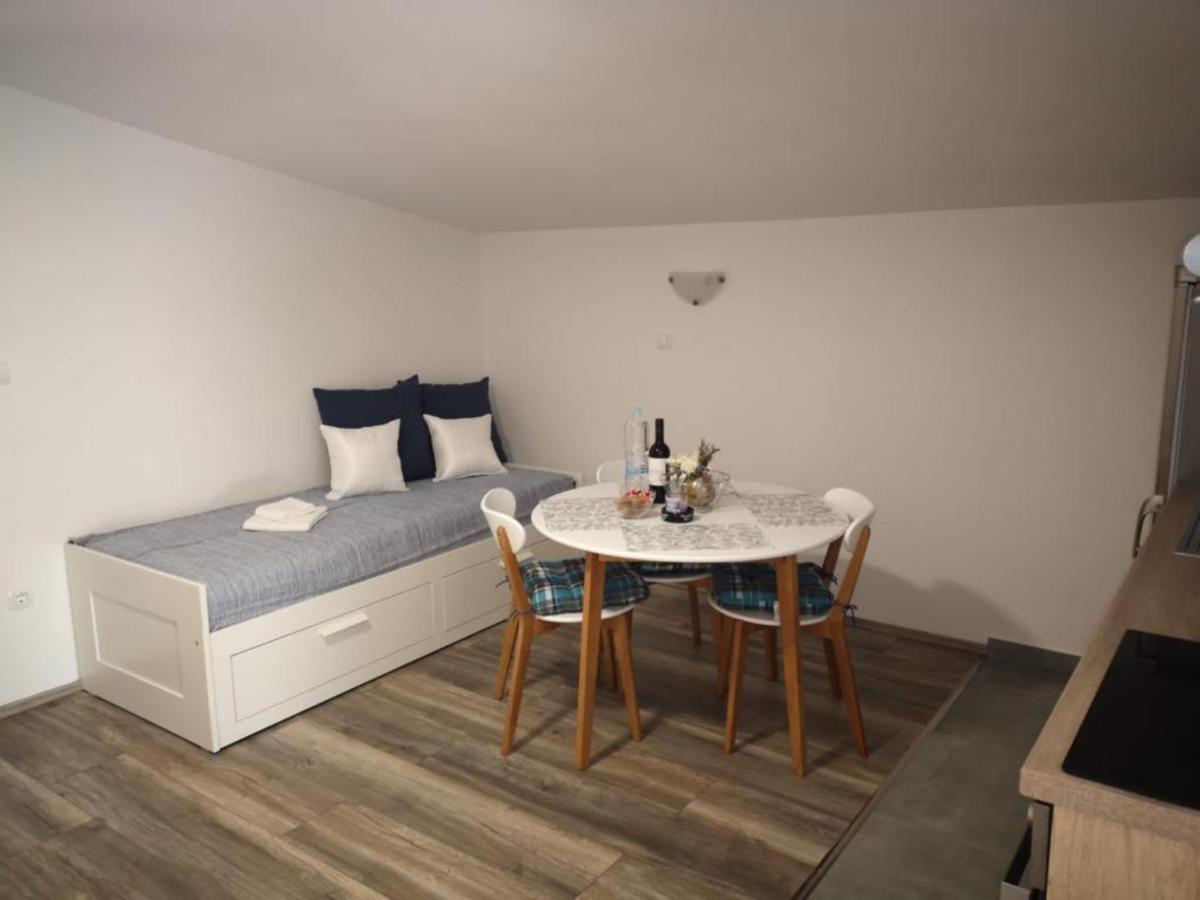Apartments Tara Ražanac Dış mekan fotoğraf